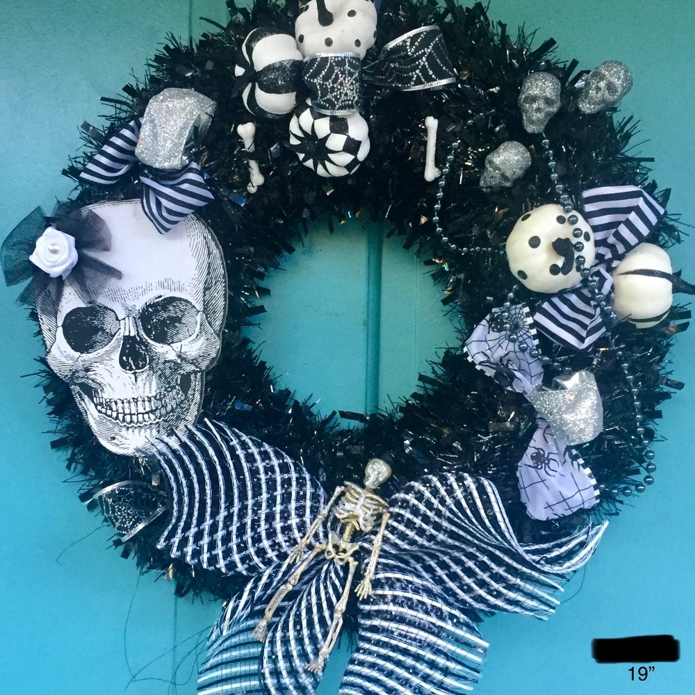 Skeleton Halloween Wreath  19”